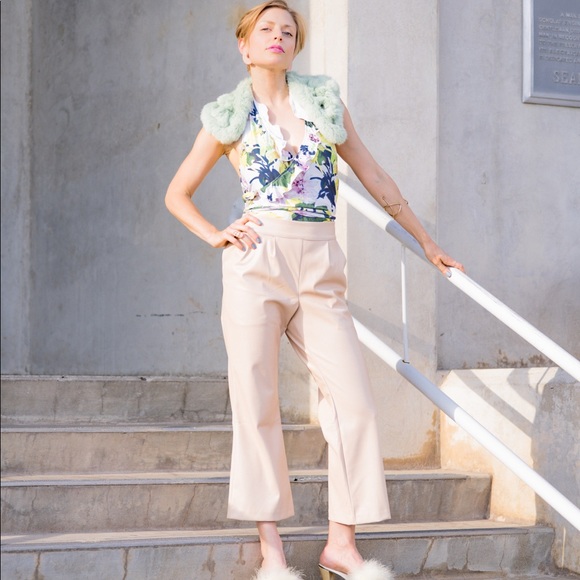 Meet your Posher, Kasi - Picture 2 of 5